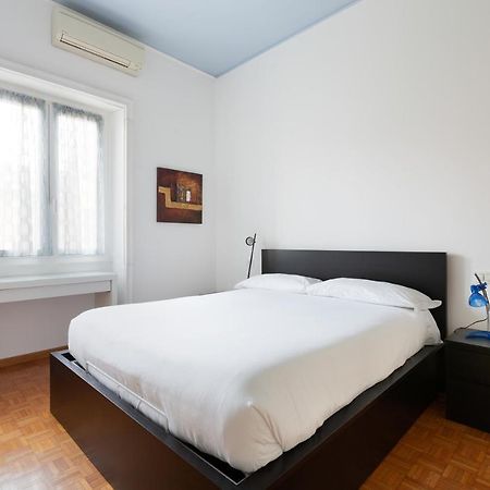 Cozy Apt With Balcony - Mm2 Sant'Agostino Apartman Milánó Kültér fotó